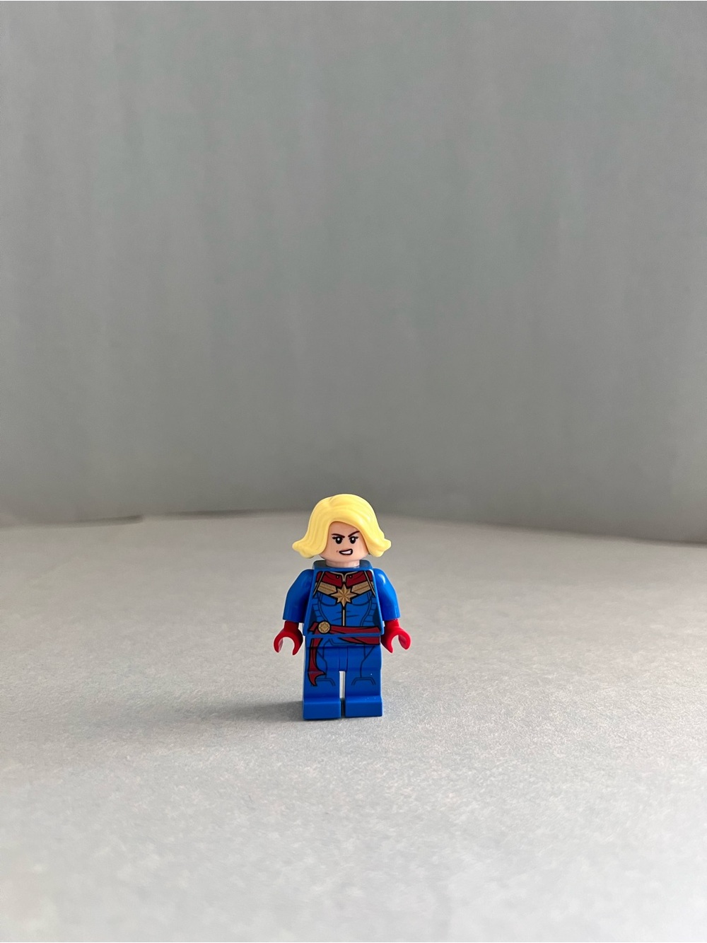 LEGO Marvel Super Heroes Captain Marvel Minifigure